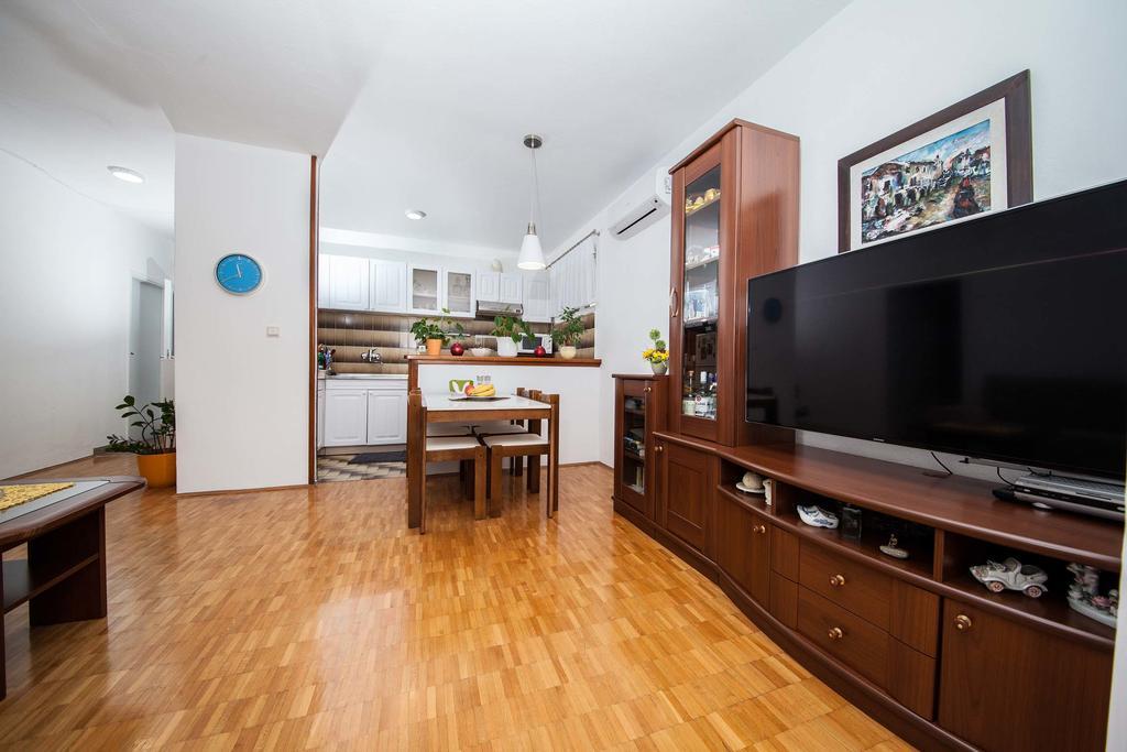 Apartments Lala Tučepi Zewnętrze zdjęcie